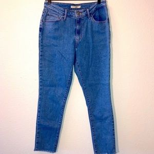 LEVI'S High Rise Skinny jeans